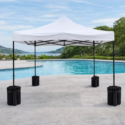 Gazebo fixado em betão com sacos de areia nos pés