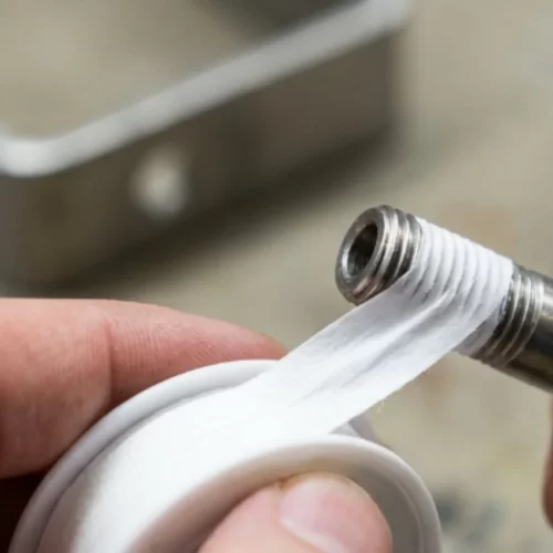 Adicionar fita PTFE como amortecedor entre peças metálicas da cama